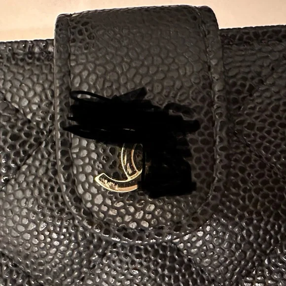 Elegant Black Quilted Women's Clutch Wallet - Picture 5 of 6